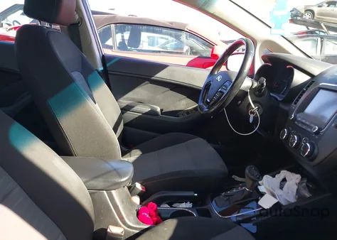 2018 Kia Forte S из США, поврежденный, VIN 3KPFL4A77JE249683